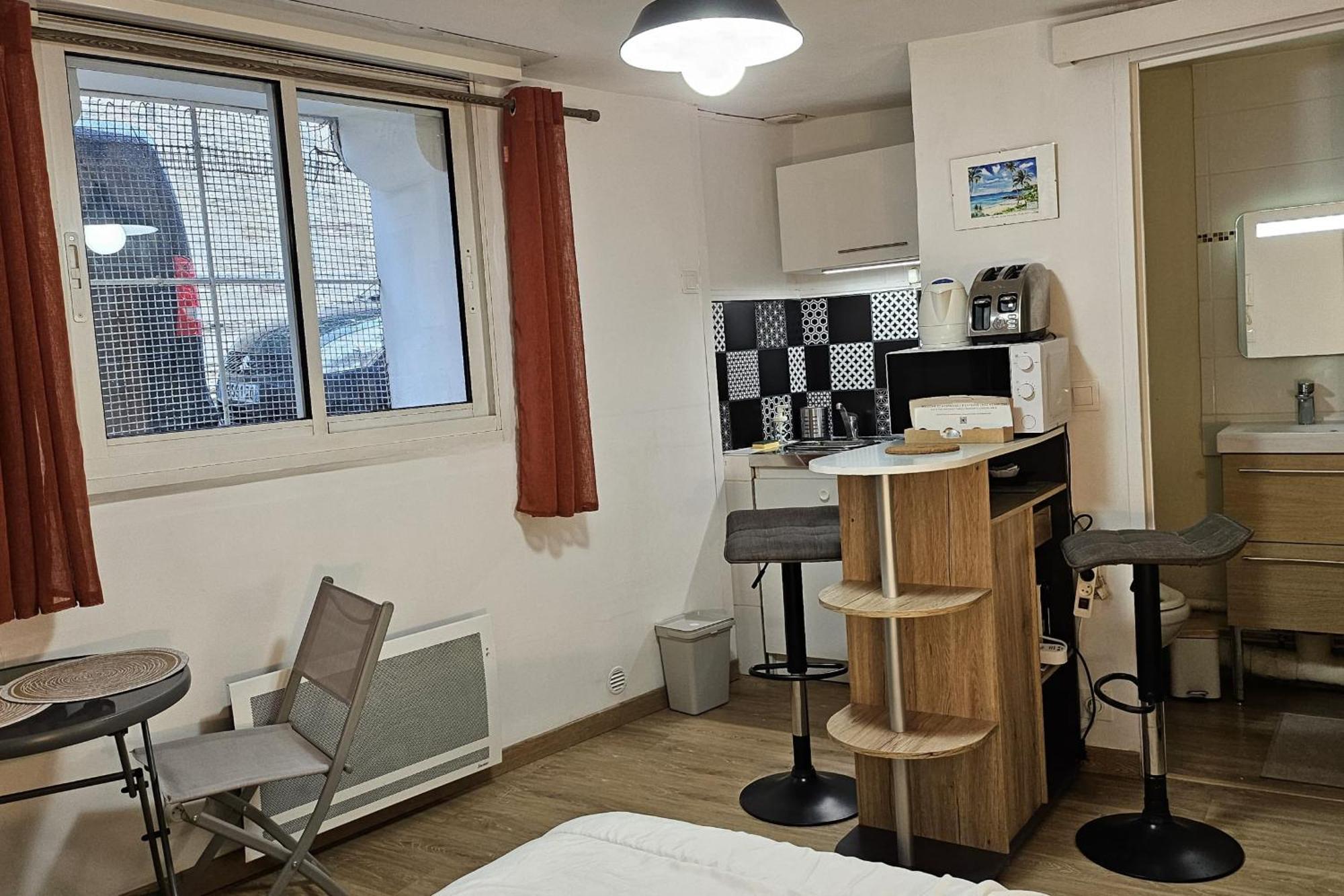 Studio Near The City Center Μονπελιέ Εξωτερικό φωτογραφία